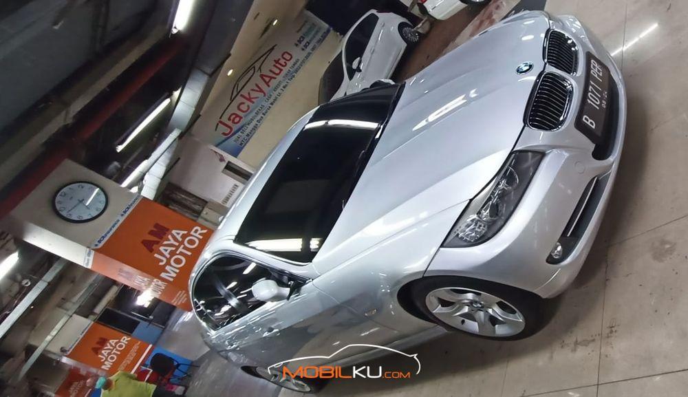 Mobil BMW 3 Series 2012