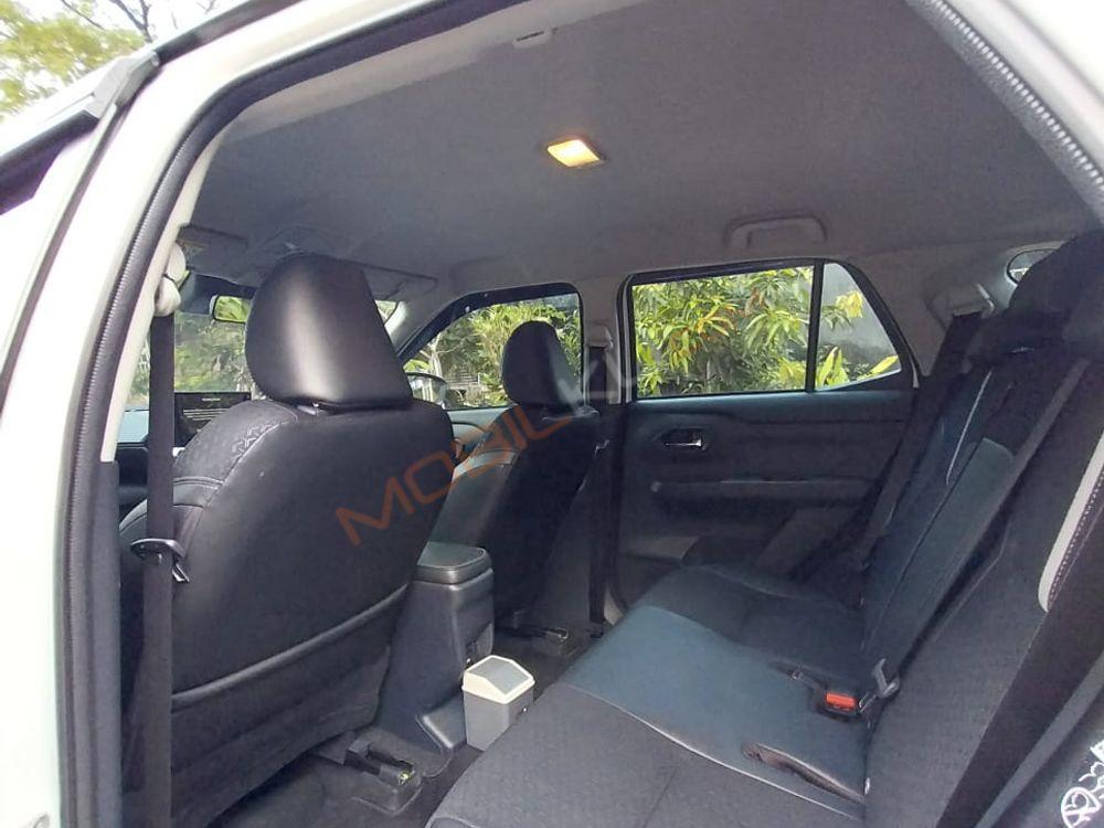 Mobil Toyota Raize 2021