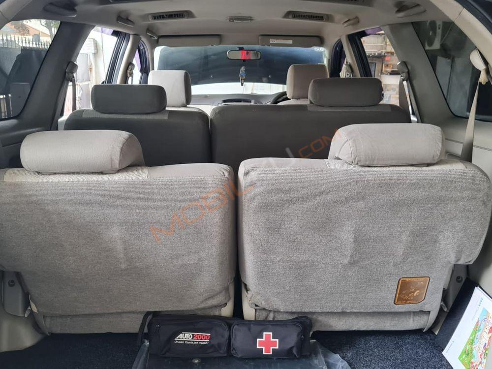 Mobil Toyota Kijang Innova 2014