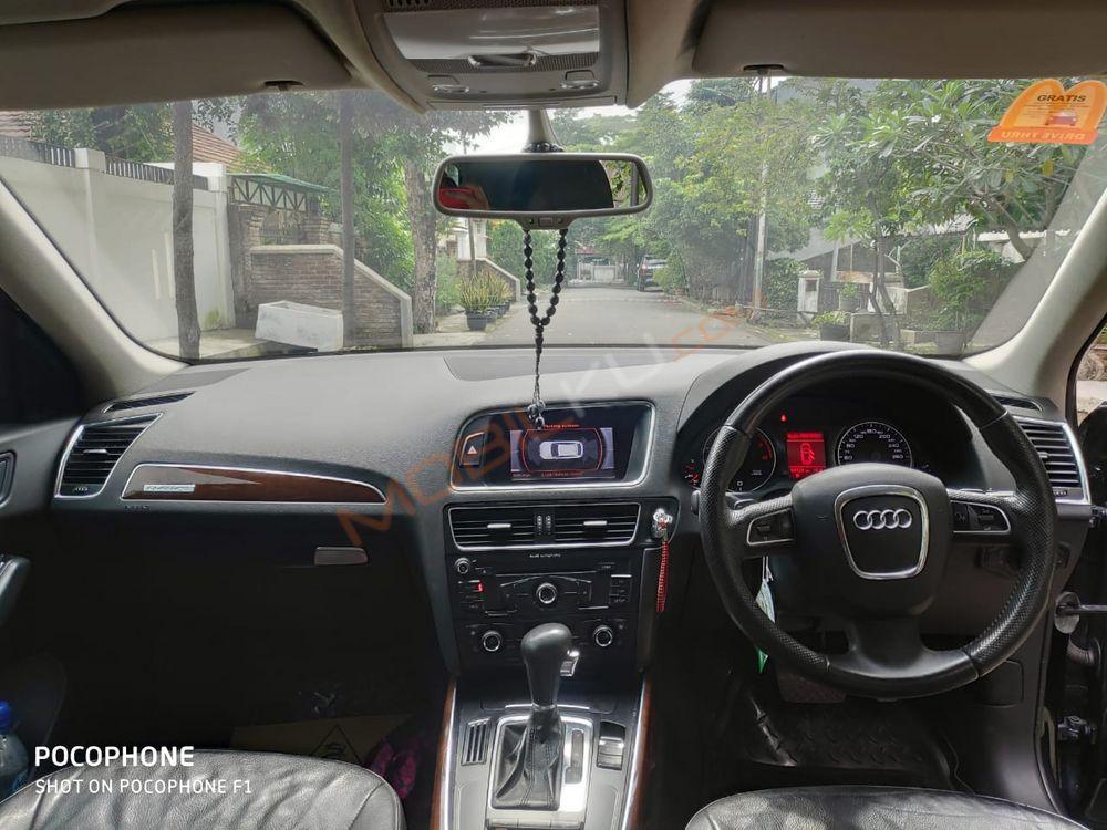 Mobil Audi Q5 2011