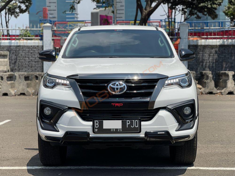 Mobil Toyota Fortuner 2020