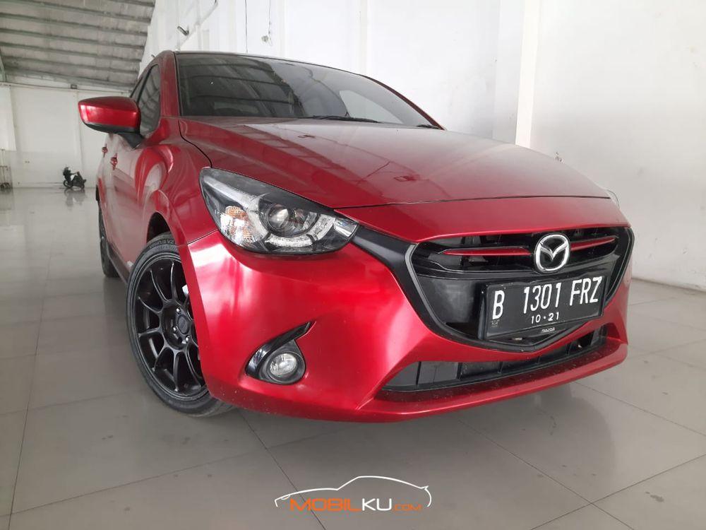 Mobil Mazda 2 Hatchback 2016