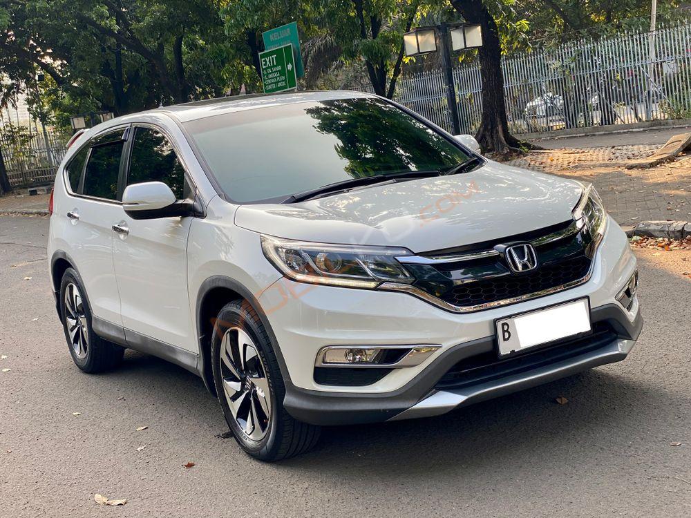 Mobil Honda CR-V 2015
