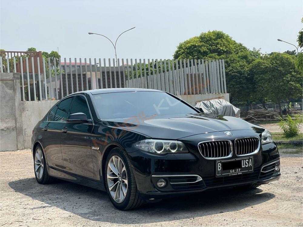 Mobil BMW 5 Series 2016