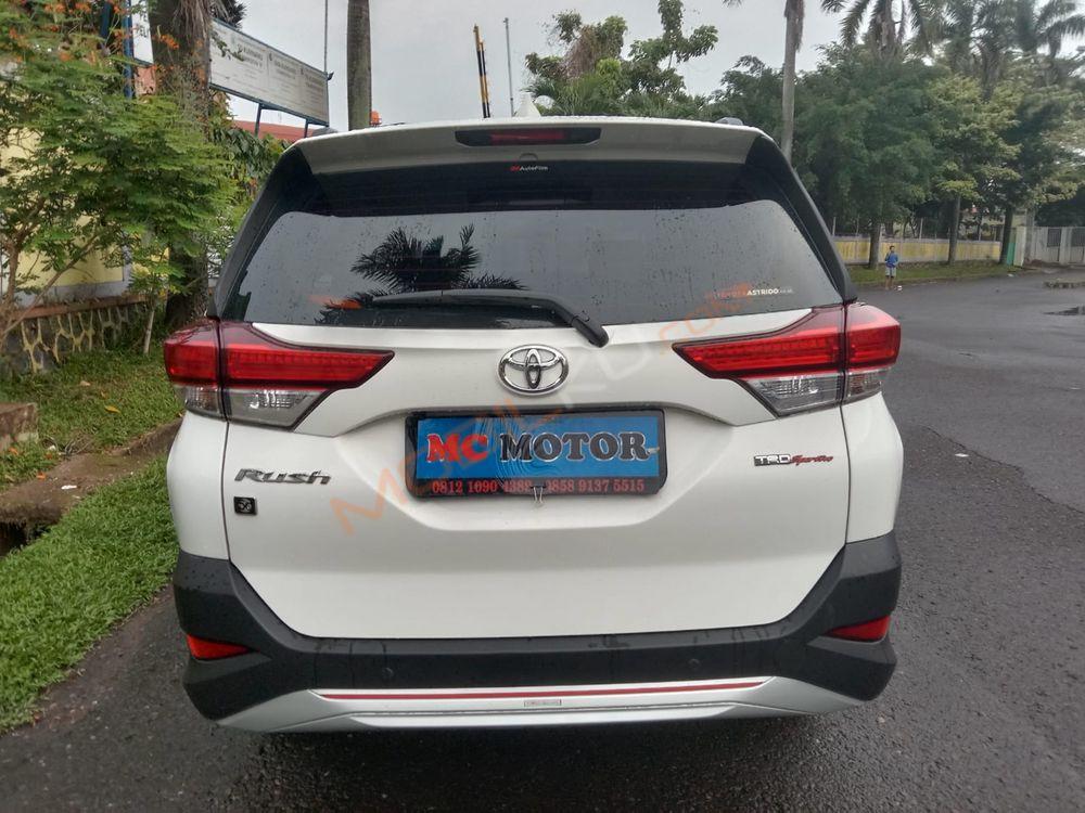 Mobil Toyota Rush 2021