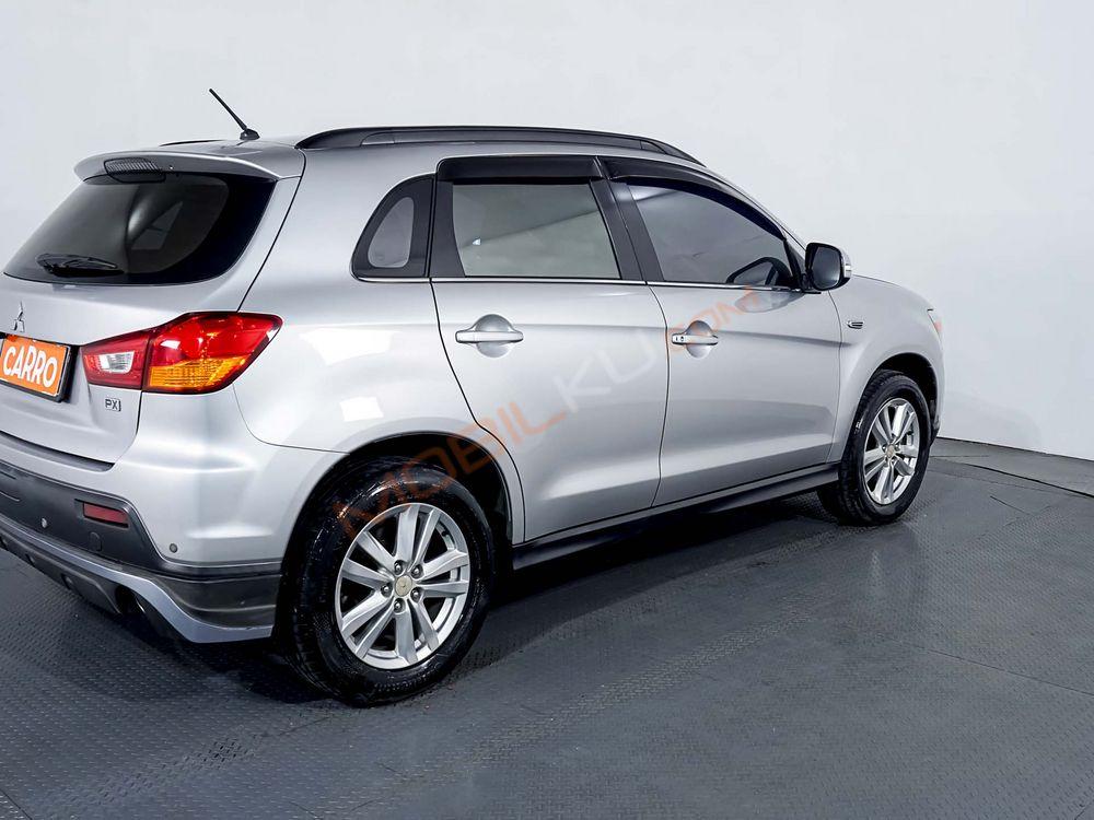 Mobil Mitsubishi Outlander Sport 2013
