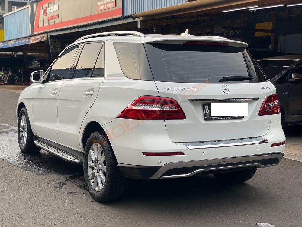 Mobil Mercedes-Benz ML 2014