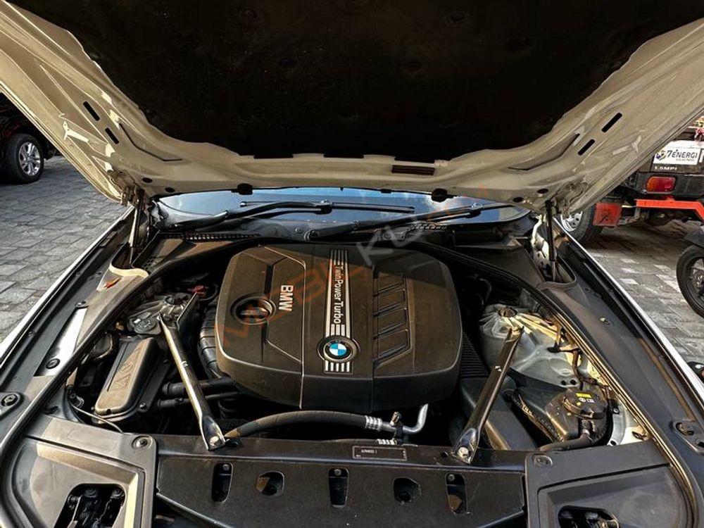 Mobil BMW 5 Series 2014