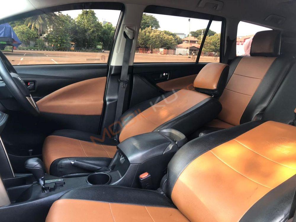 Mobil Toyota Kijang Innova 2020