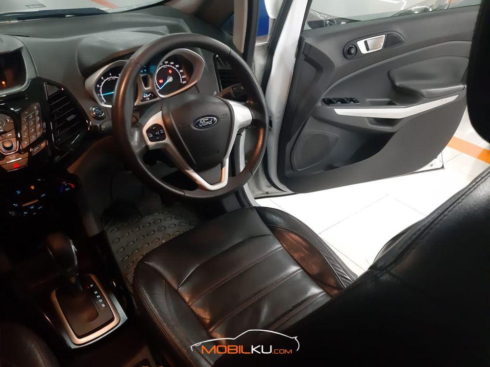 Mobil Ford EcoSport 2014