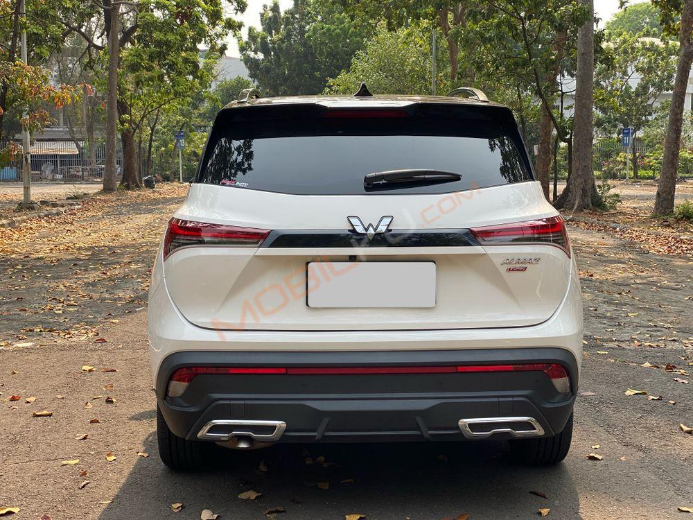 Mobil Wuling Almaz 2022