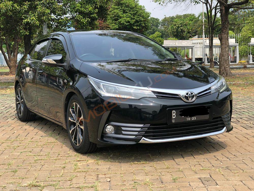 Mobil Toyota Corolla 2018