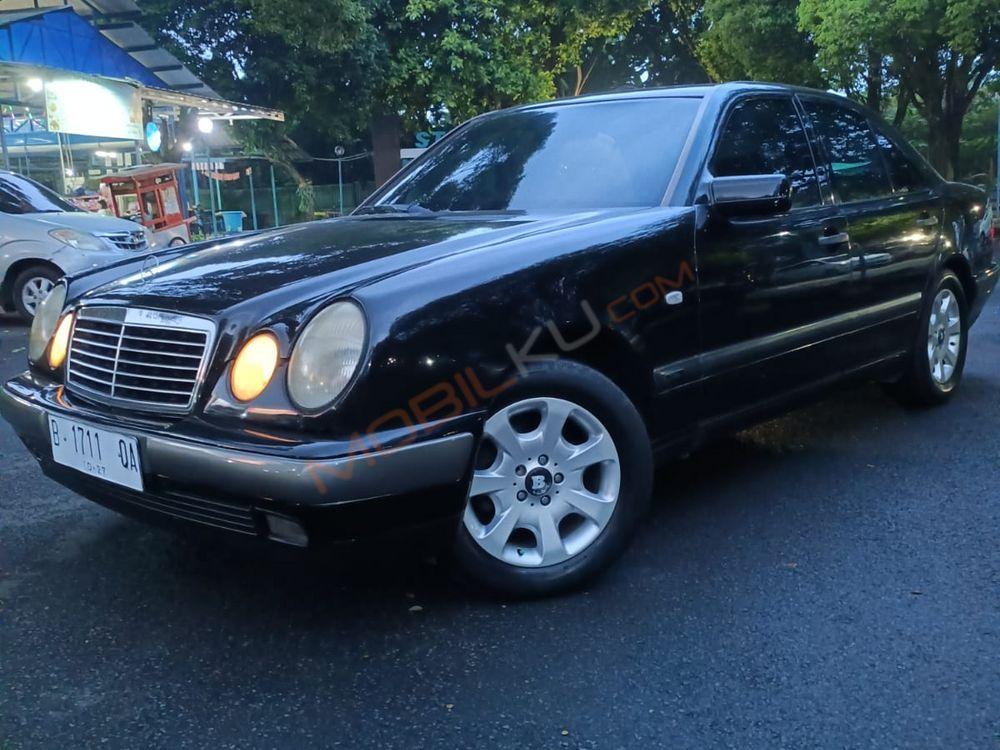 Mobil Mercedes-Benz E-Class 1997