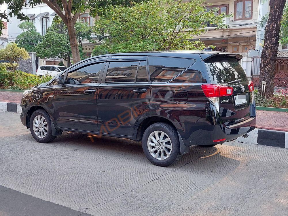 Mobil Toyota Kijang Innova 2018