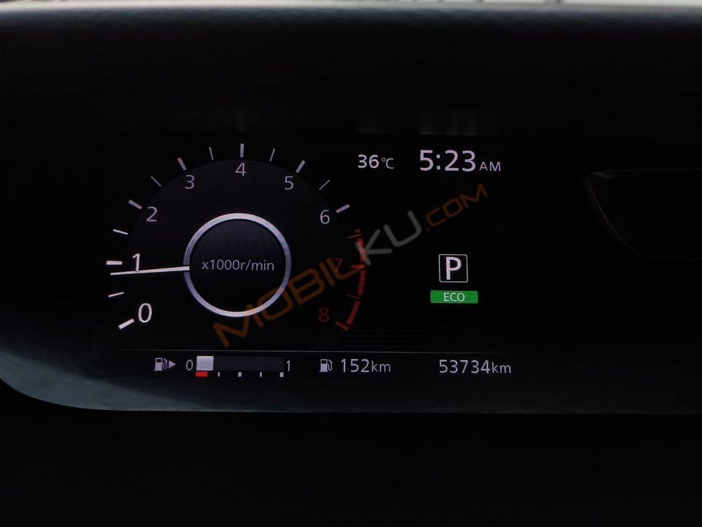 Mobil Nissan Serena 2019