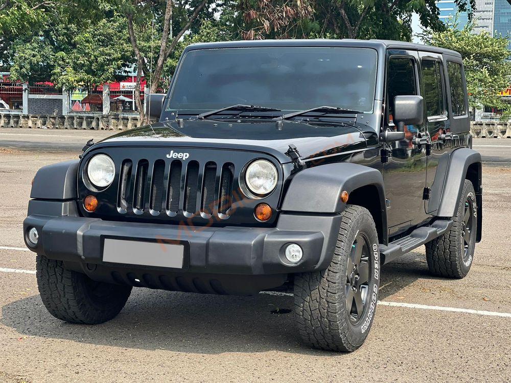 Mobil Jeep Wrangler 2011