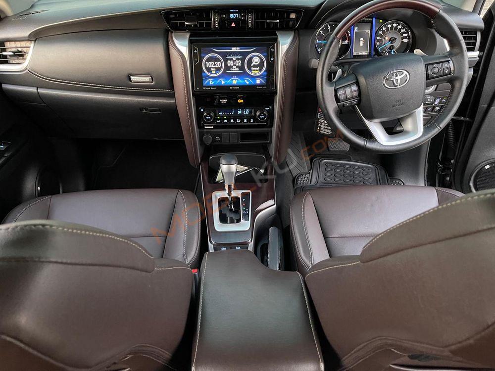 Mobil Toyota Fortuner 2020