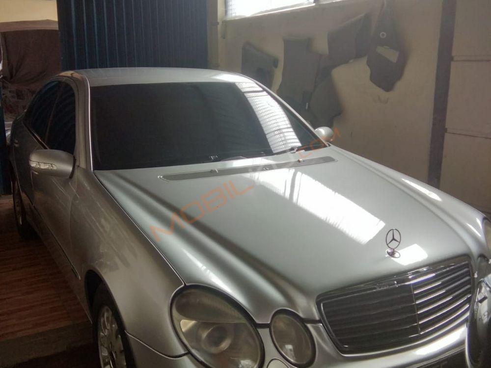 Mobil Mercedes-Benz E-Class 2007