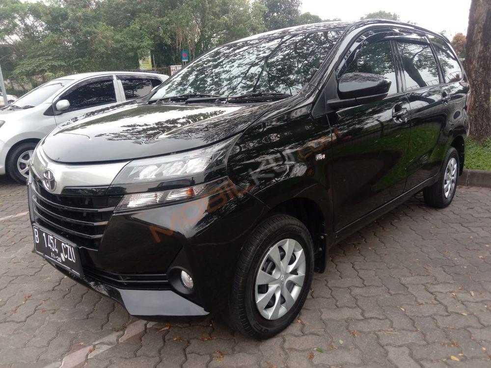 Mobil Toyota Avanza 2021