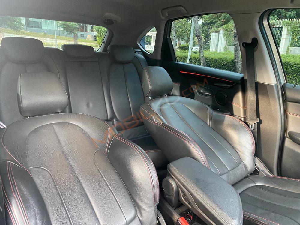 Mobil BMW 2 Series 2015