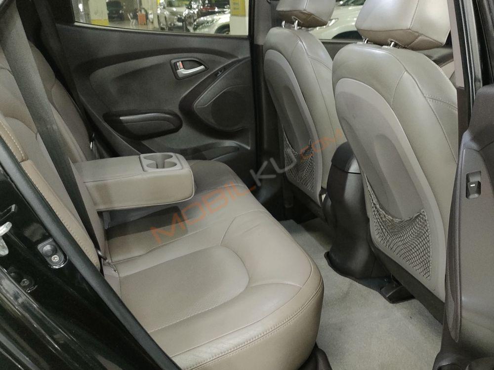 Mobil Hyundai Tucson 2013