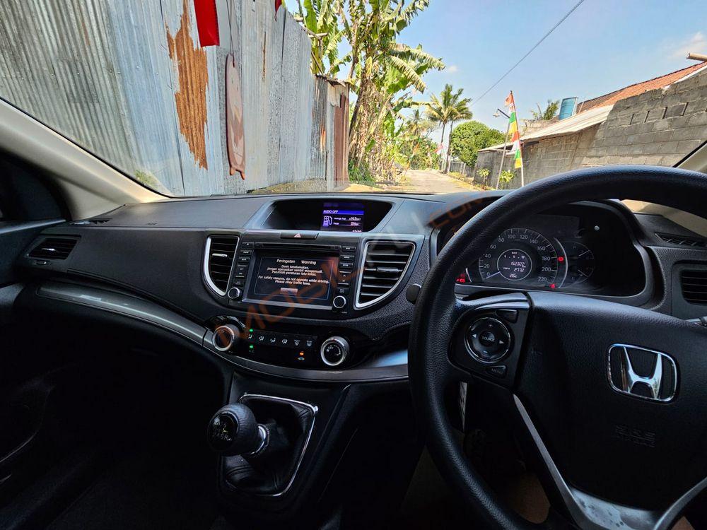 Mobil Honda CR-V 2015