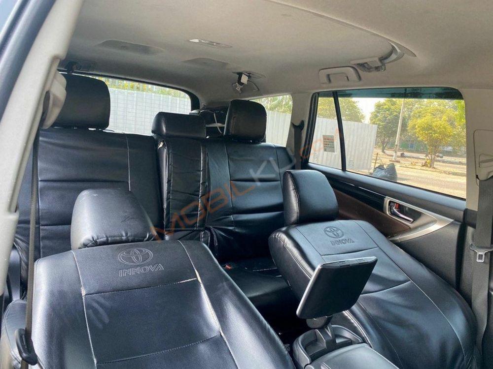 Mobil Toyota Kijang Innova 2021