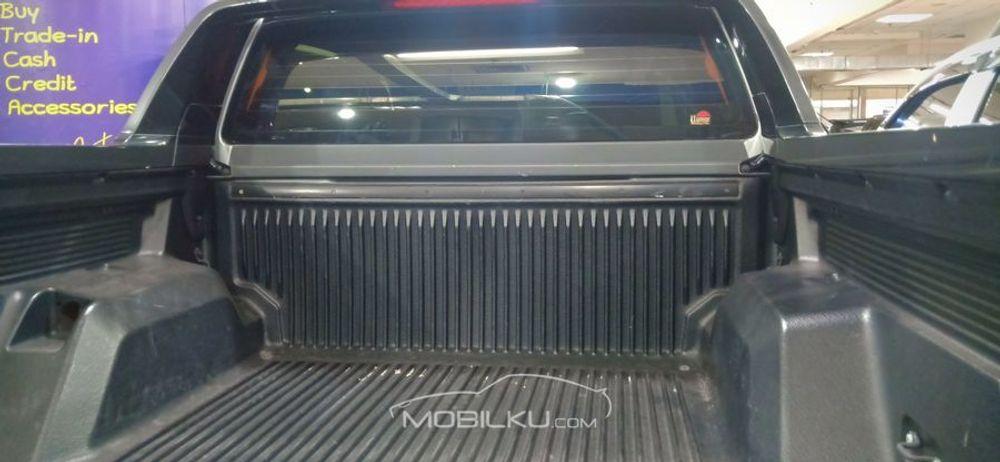 Mobil Ford Ranger 2014