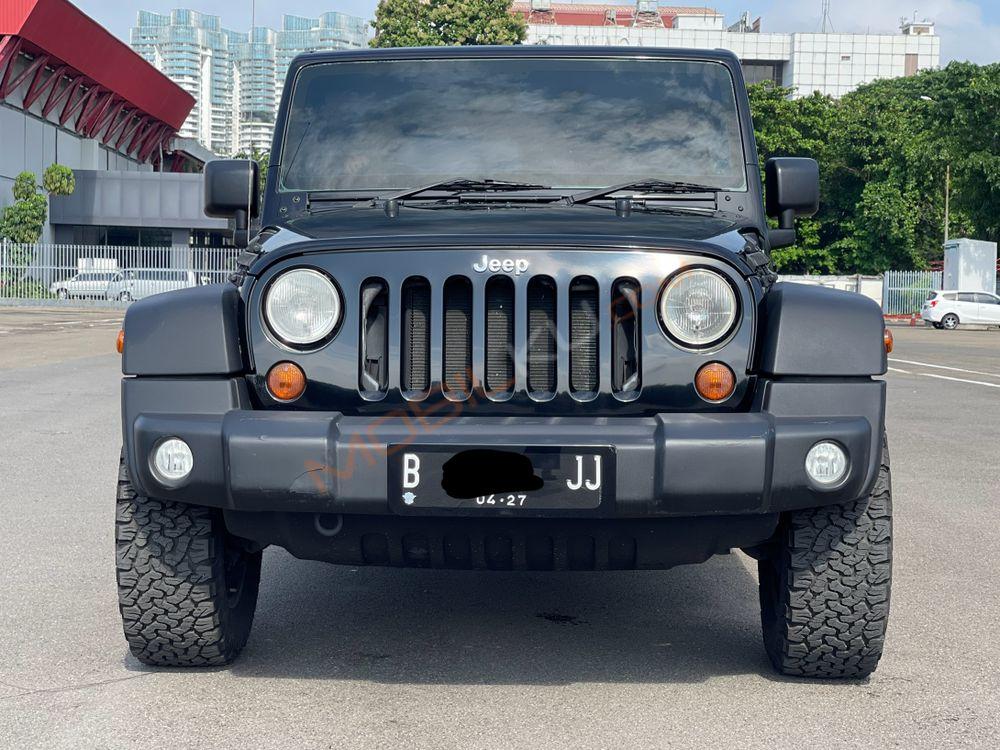 Mobil Jeep Wrangler 2011