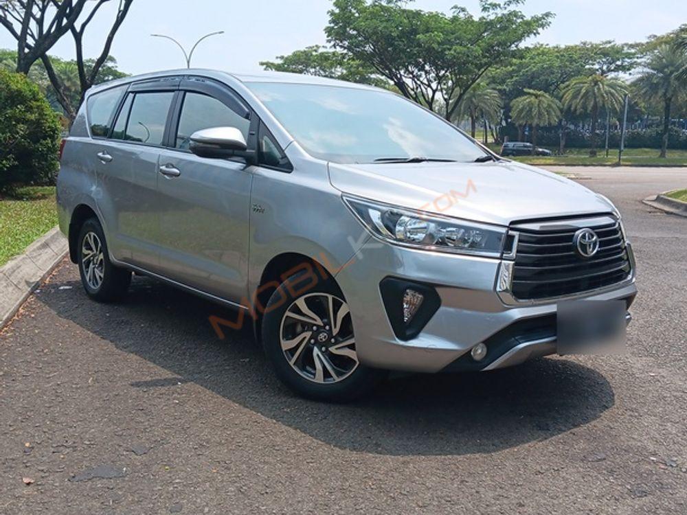 Mobil Toyota Kijang Innova 2021
