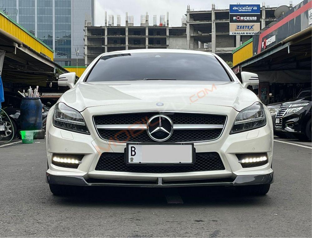 Mobil Mercedes-Benz CLS 2012