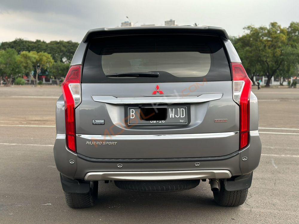 Mobil Mitsubishi Pajero Sport 2016