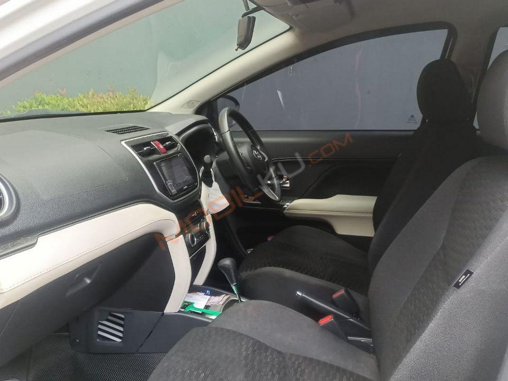 Mobil Toyota Rush 2018