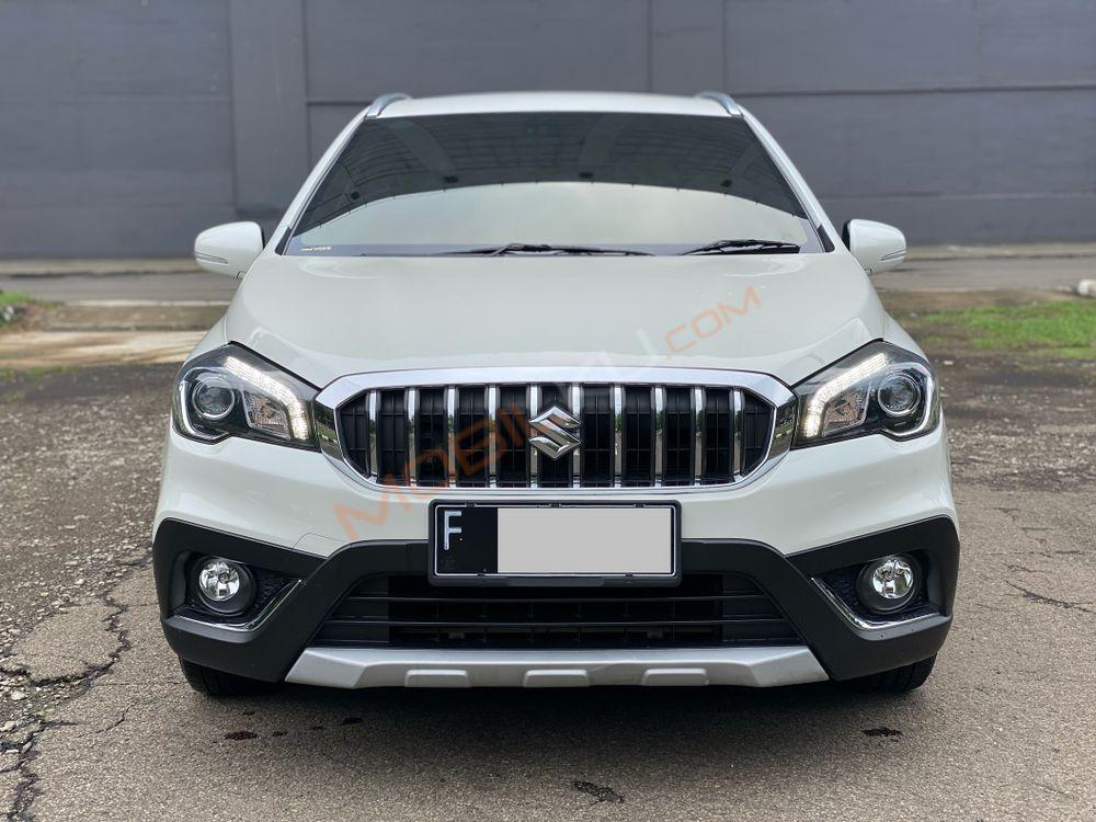 Mobil Suzuki SX4 2018