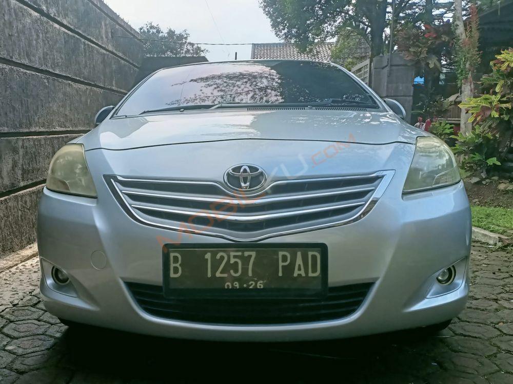 Mobil Toyota Vios 2011