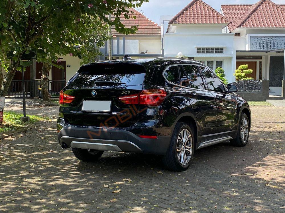 Mobil BMW X1 2016