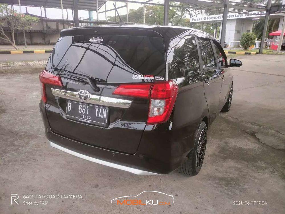 Mobil Toyota Calya 2017