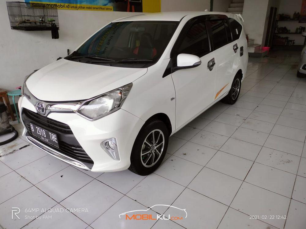 Mobil Toyota Calya 2017