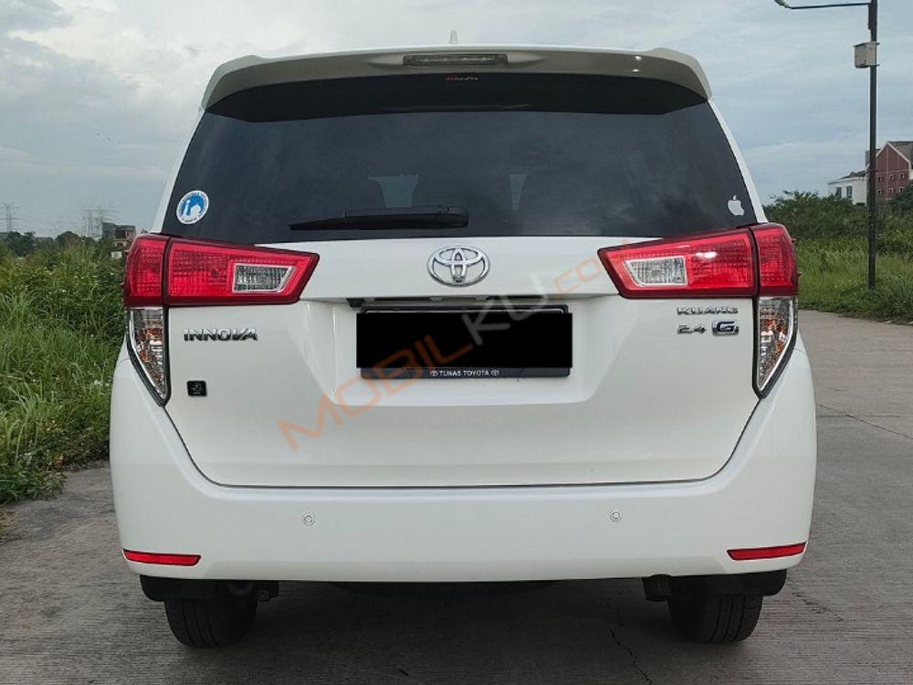 Mobil Toyota Kijang Innova 2021