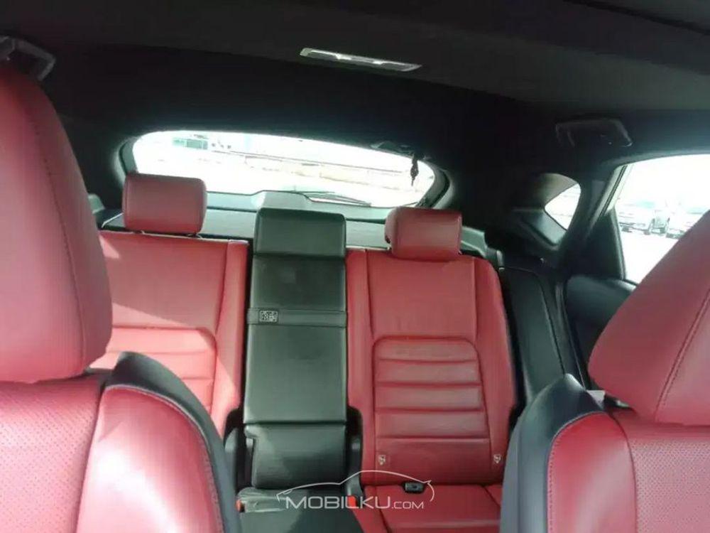 Mobil Lexus NX 2015