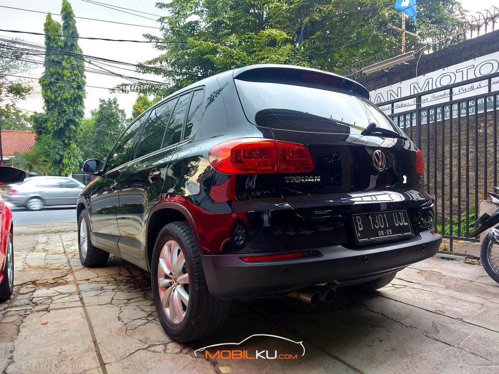 Mobil Volkswagen Tiguan 2015