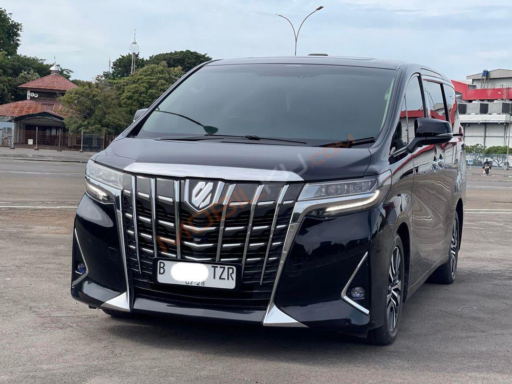 Mobil Toyota Alphard 2018
