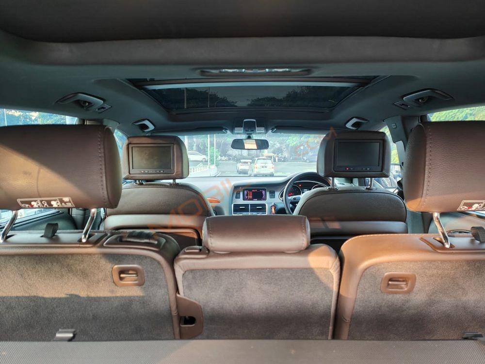 Mobil Audi Q7 2014