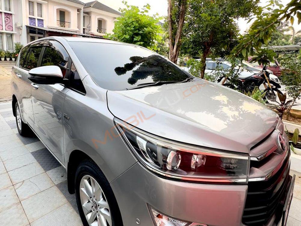 Mobil Toyota Kijang Innova 2017