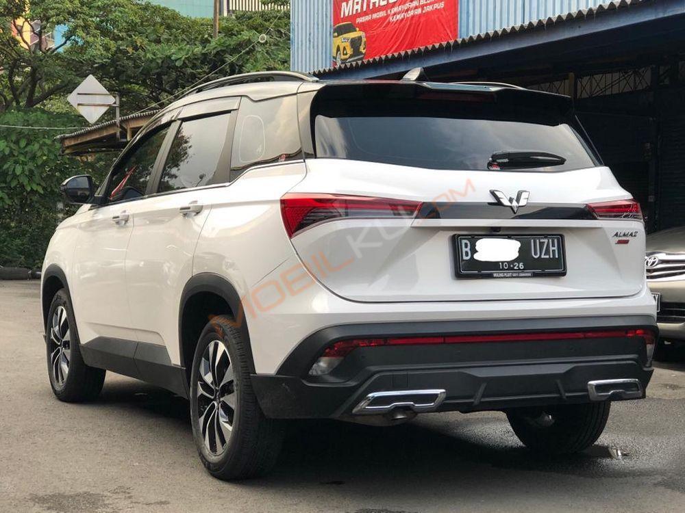 Mobil Wuling Almaz 2021