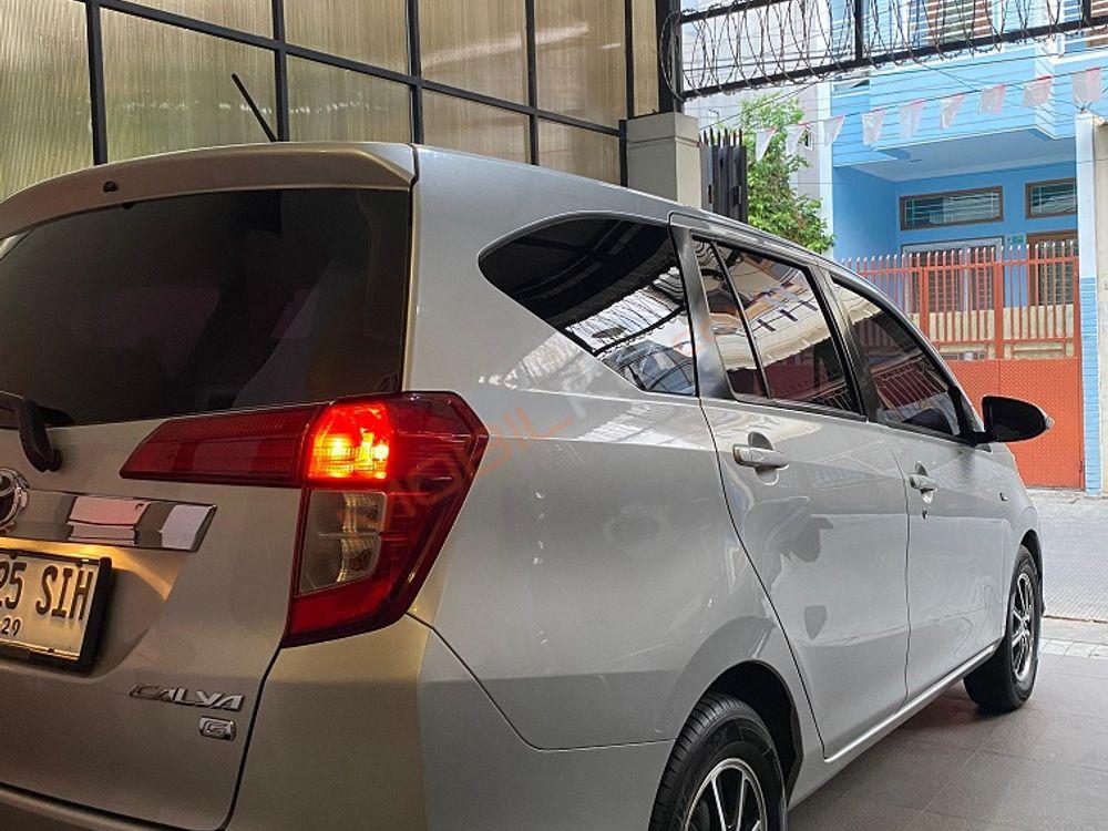 Mobil Toyota Calya 2019