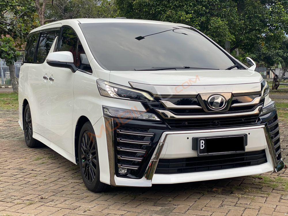 Mobil Toyota Vellfire 2015