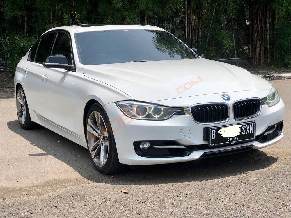 Mobil BMW 3 Series 2014