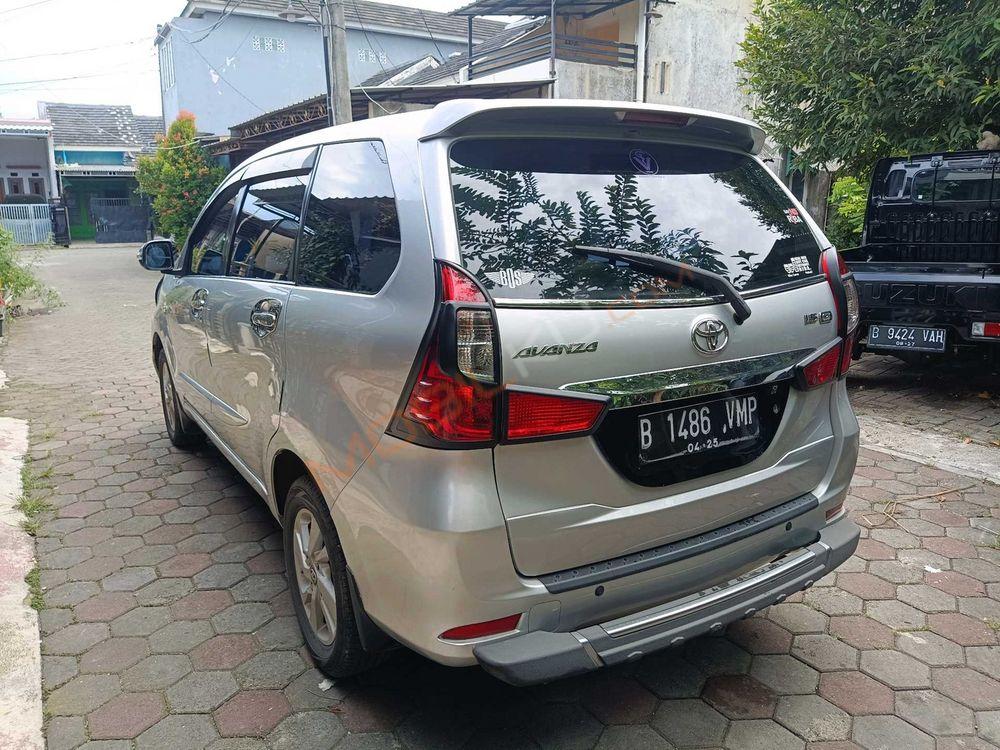 Mobil Toyota Avanza 2016
