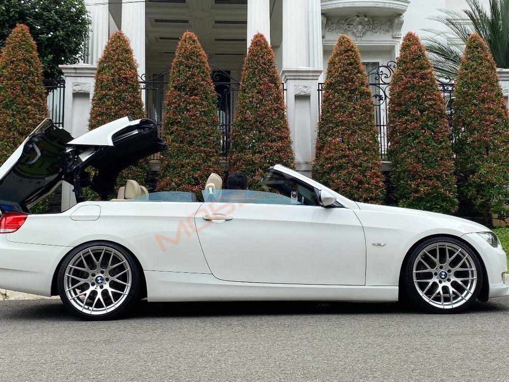 Mobil BMW 3 Series 2008